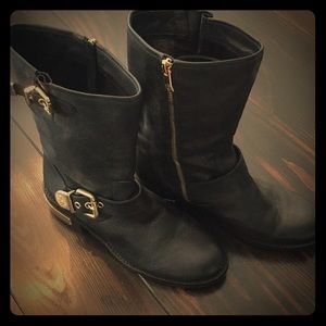 Vince Camuto calf high black genuine leather boot
